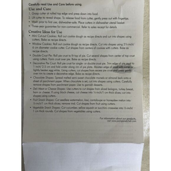 Pampered Chef‎ #1095 Creative Cutters Set 8-Mini Cookie Storage Tin - Picture 3 of 6